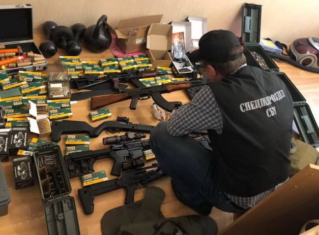 В Одесі викрили канал постачання контрабандної зброї