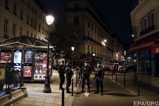 У Парижі вихідець із Чечні напав із ножем на перехожих: загинув чоловік
