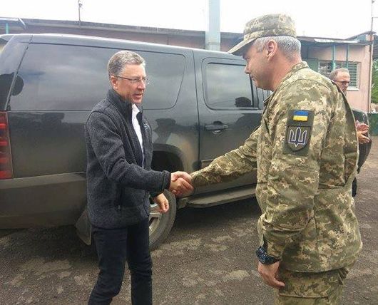Волкер поспілкувався з бійцями ЗСУ на Донбасі