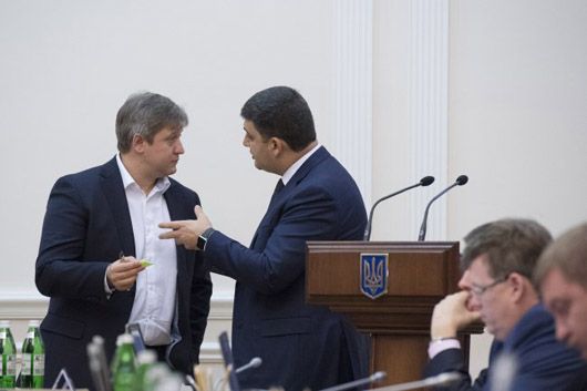 Гройсман проти Данилюка: у взаєминах України з МВФ з'явився ще один фактор ризику