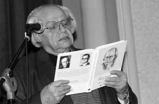 «Щоб стати навіки соняшником»: у засвіти пішов поет Іван Драч