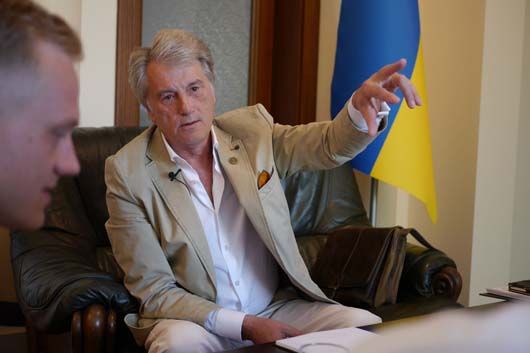 Віктор Ющенко: «Тимошенко і Янукович — два чоботи з однієї пари»