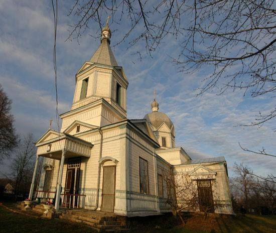 На Спаса у Сичівці врятували від блискавки дерев’яну церкву  ХІХ сторіччя