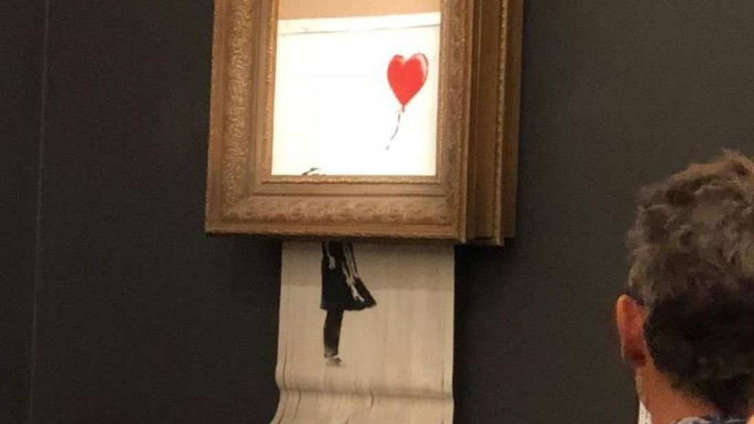Картина Бенксі, продана за мільйон, самознищилася на очах у відвідувачів аукціону
