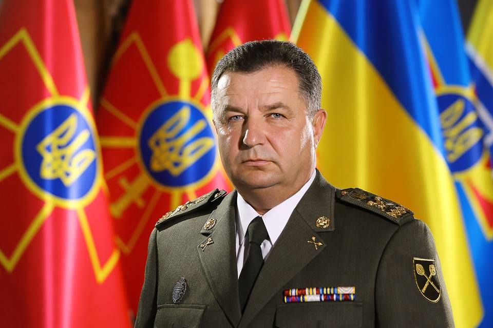 Глава Міноборони Степан Полторак звільнився з військової служби