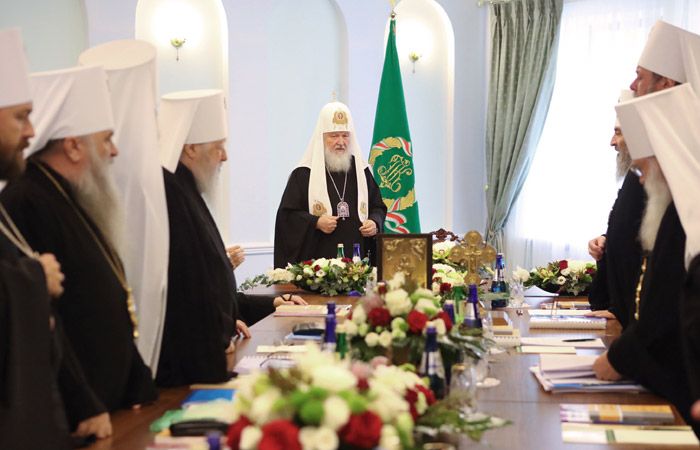 РПЦ розриває стосунки з Константинополем через Україну