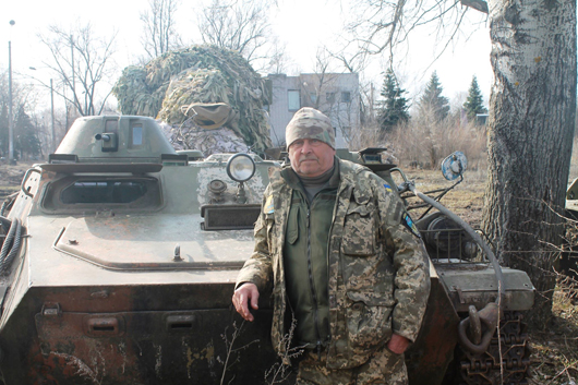 «Дідова» війна: 68-річний волонтер Іван Данилевський понад 250 разів побував на фронті