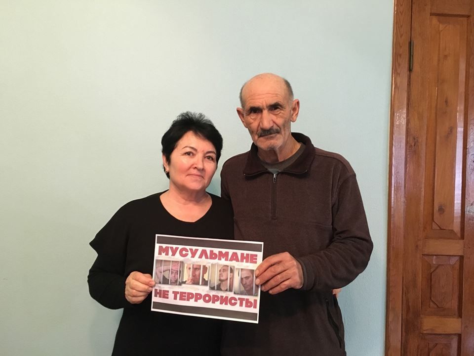 «Мусульмани - не терористи»: у світі запустили флешмоб на підтримку кримських татар