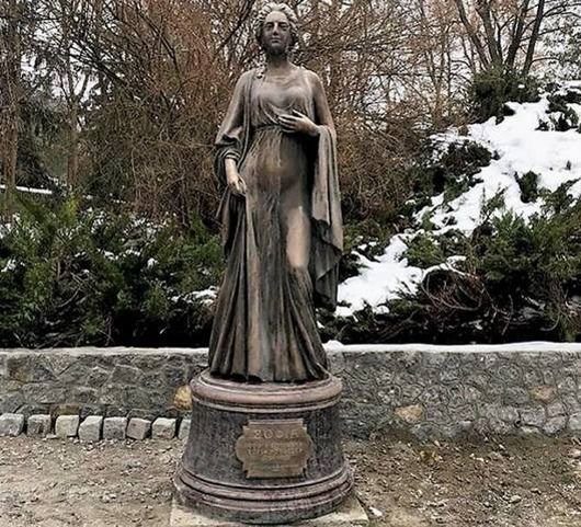На шляху до ЮНЕСКО: у «Софіївці» встановили пам’ятник графині