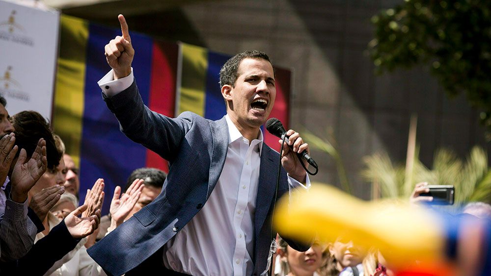 У Венесуелі лідер опозиції оголосив себе тимчасовим президентом: як відреагував світ