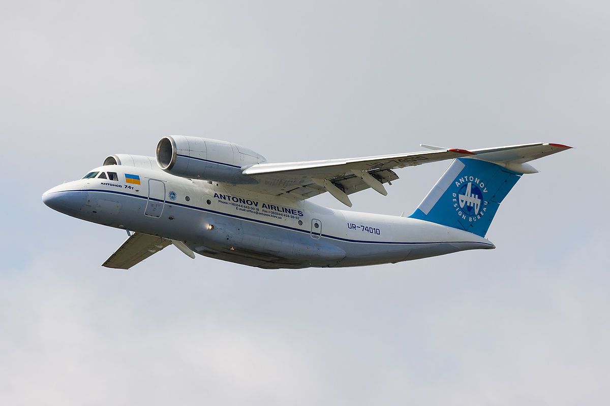 Канадські компанії готові підтримати виробництво літака Ан-74 у Харкові