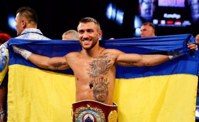 Український боксер Василь Ломаченко святкує 31-річчя