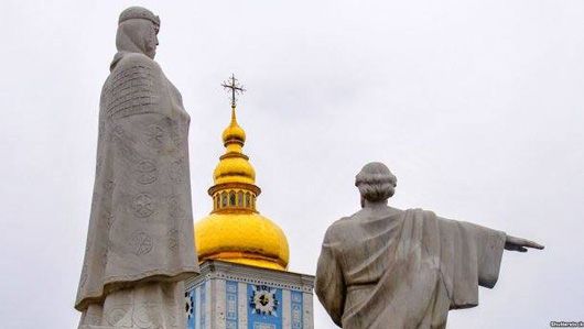 «Хай тепер за тебе Порошенко молиться!»: коли українці почнуть думати й аналізувати