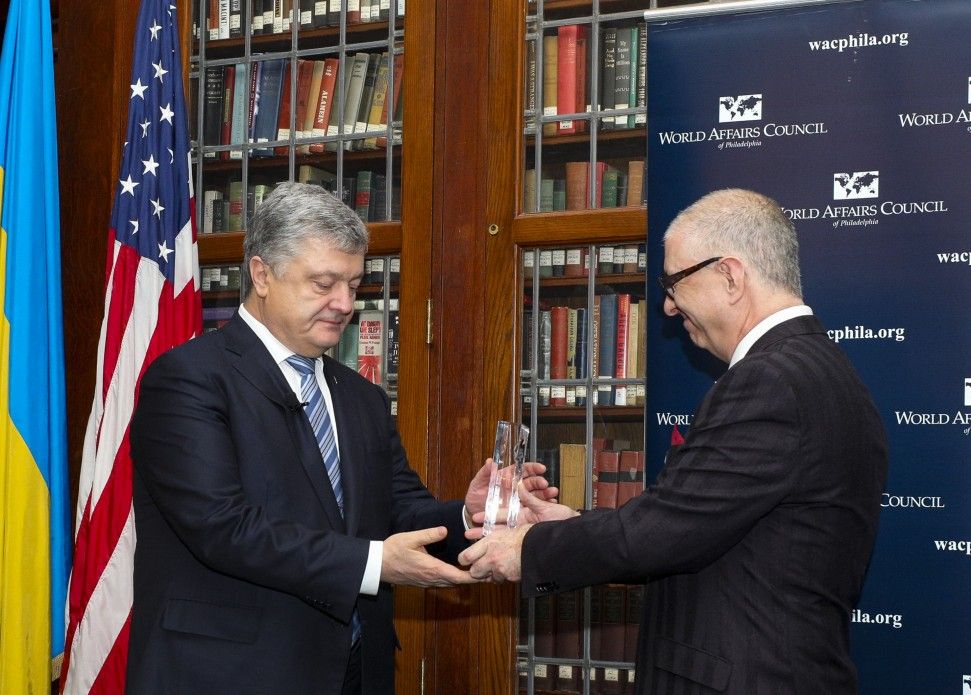 Петро Порошенко в Філадельфії отримав відзнаку «Міжнародний державний діяч»