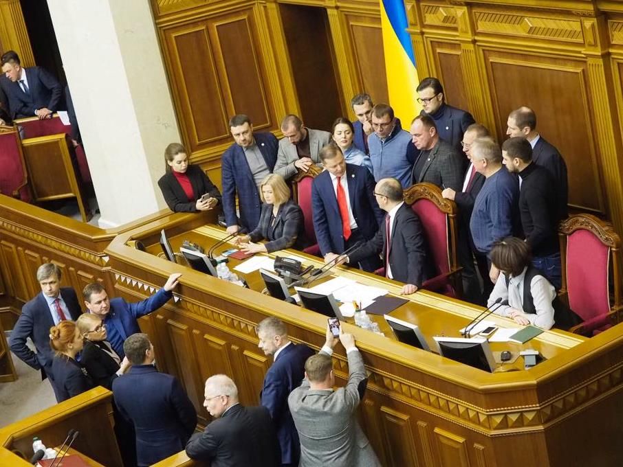 Рада почала розглядати закон про українську мову (відео)