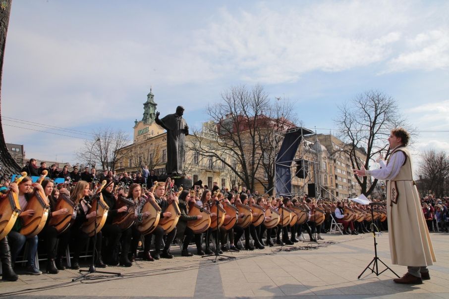 407 бандуристів у Львові виконали Шевченків «Заповіт» і «Реве та стогне»