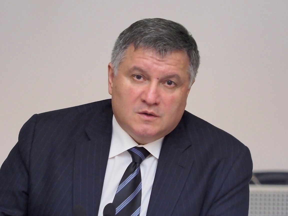 Міністр МВС звинувачує штаби БПП у підкупі виборців на Київщині