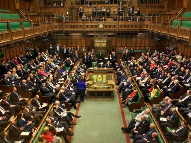 Парламент Британії відмовився вийти з ЄС без угоди