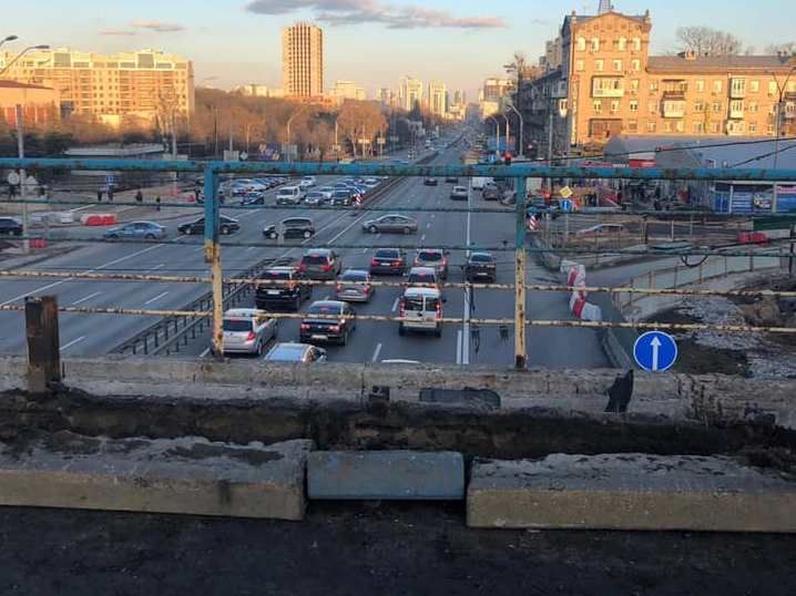 У Києві демонтують Шулявський міст (фото)