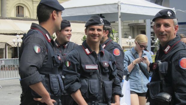 В Італії мігрант вирішив віддячити рятувальникам порцією гашишу