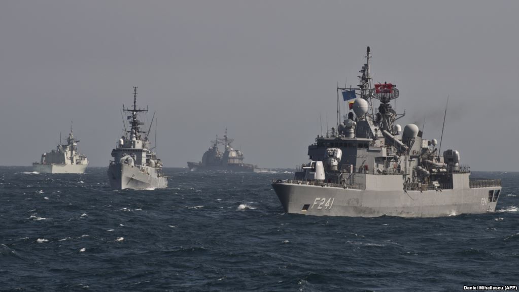 НАТО має намір гарантувати прохід суден України через Керченську протоку