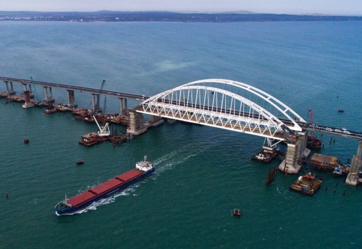 У Путіна відреагували на плани про прохід кораблів НАТО в Азовське море