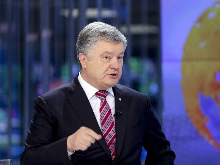 Порошенко: Верховним головнокомандувачем не може бути залежна від наркотиків людина