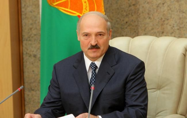 Лукашенко: Хто наважиться знищити Білорусь – будуть прокляті