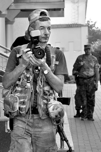 Війна виявляє таланти: як відомий фотограф Віталій Запека став відомим письменником