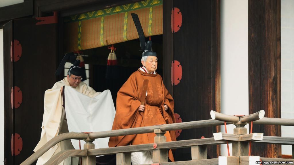 В Японії вперше за двісті років імператор зрікається престолу