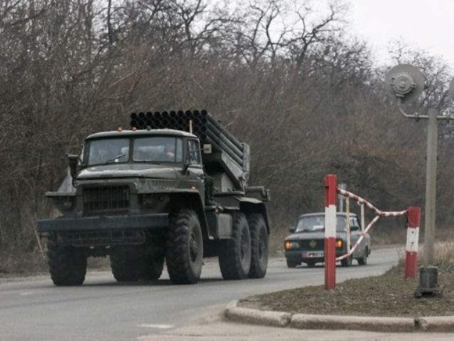 ОБСЄ зафіксувала на окупованій Луганщині 15 «Градів» та десятки танків і гаубиць