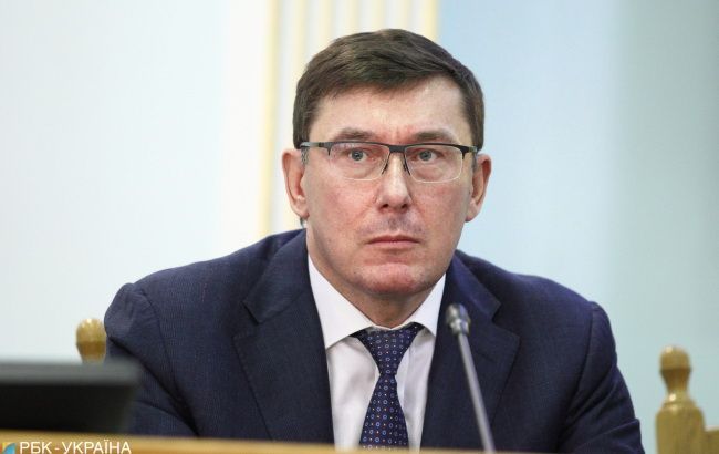 Депутати збирають підписи за відставку Луценка