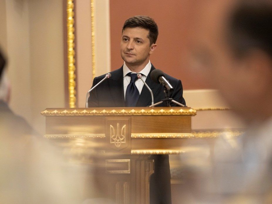 Володимир Зеленський запросив глав фракцій порадитися щодо розпуску Ради