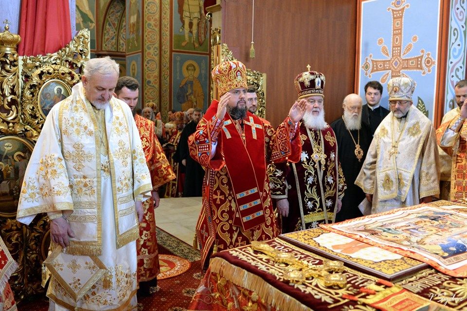 Патріарх Філарет прийшов на спільну молитву з митрополитом Епіфанієм