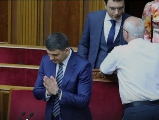 Голосів не вистачило: як Верховна Рада відправляла, але не відправила Володимира Гройсмана у відставку