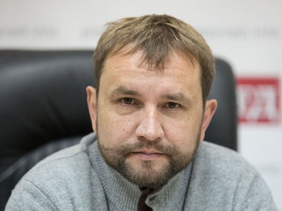 Володимир В'ятрович: «не стріляють у відповідь» ті, кого поставили до стінки