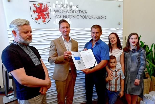 У Польщі нагородили українця Андрія Сироватського після порятунку людей у масштабній ДТП