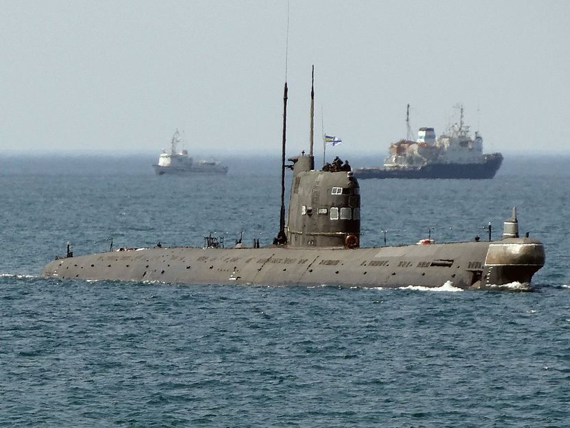 Росія утилізує підводний човен України, захоплений під час анексії Криму
