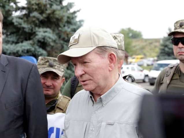 Леонід Кучма заявив про відведення озброєння Росії біля Станиці Луганської