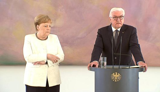 Ангела Меркель втретє за місяць зазнала нападу тремтіння на публіцi