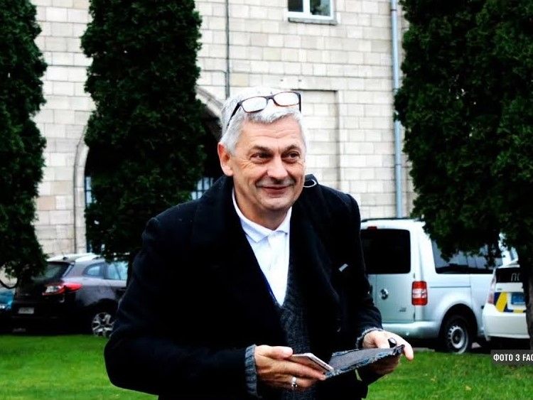 У Черкасах поліція встановила ймовірного вбивцю журналіста Вадима Комарова