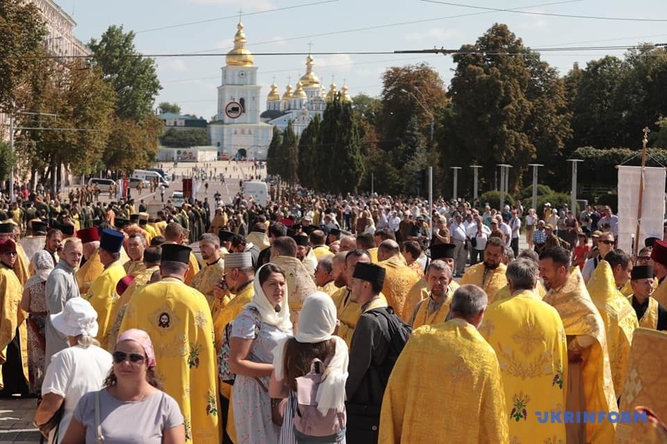 У Києві почалася хресна хода ПЦУ на честь Дня хрещення України-Руси (наживо)