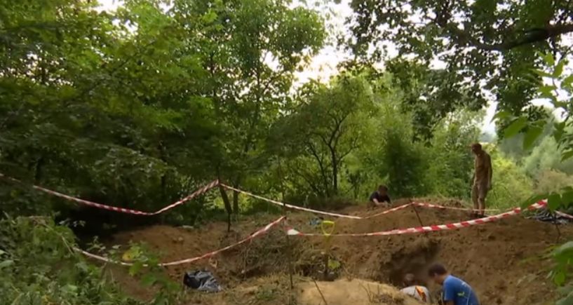 На Прикарпатті виявили поховання жертв комуністичного терору