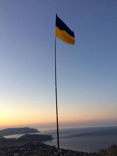 Піднятий в окупованому Судаку прапор Украни отримав величезний резонанс у світі