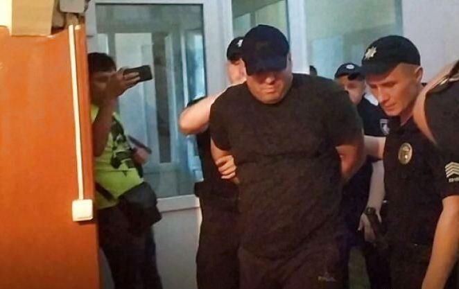 Блогера Сороченка, який напав на ветерана АТО, облили сечею у суді та арештували із заставою у 40 тисяч гривень
