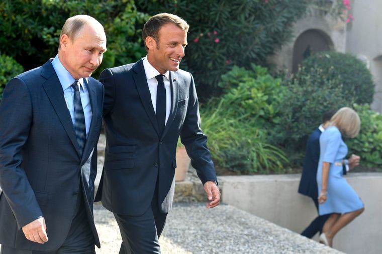 Франція вважає, що повернення Росії до G7 залежить від прогресу у виконанні Москвою Мінських угод