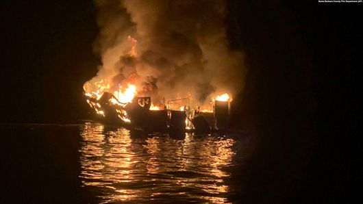 Біля узбережжя Каліфорнії загорілось судно: екіпаж врятувався і залишив пасажирів на призволяще