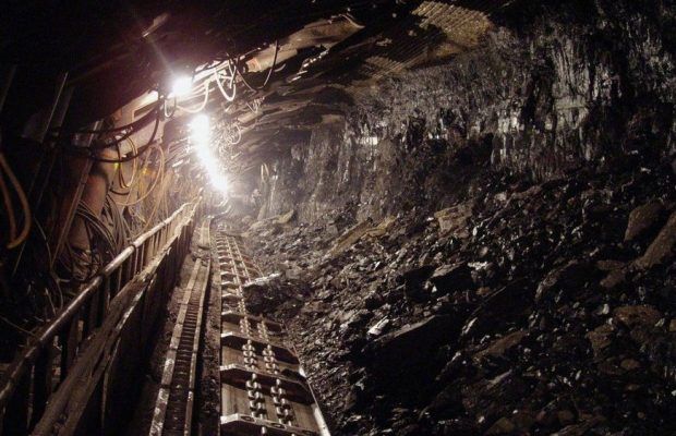 Один гірник загинув через вибух на шахті окупованого Донецька