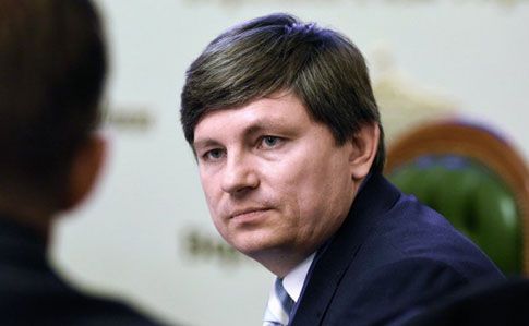Артур Герасимов відреагував на відібраний у нього президентом статус дипломата