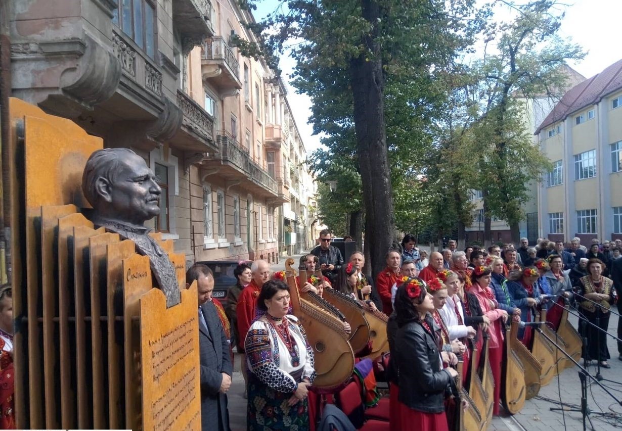 У Івано-Франківську відкрили пам'ятник Степану Пушику